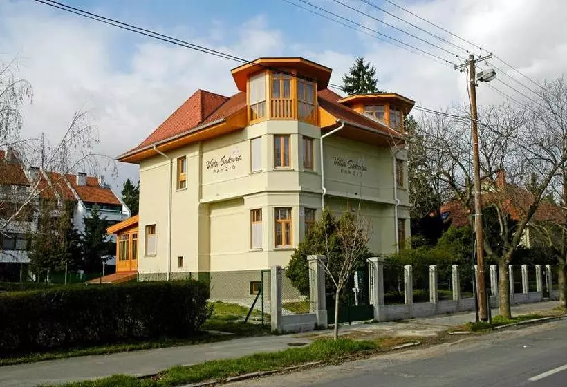Aamiaismajoitus (B&B) Villa Sakura Panzió