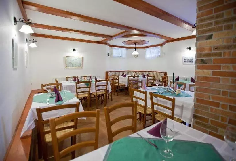 Aamiaismajoitus (B&B) Villa Sakura Panzió