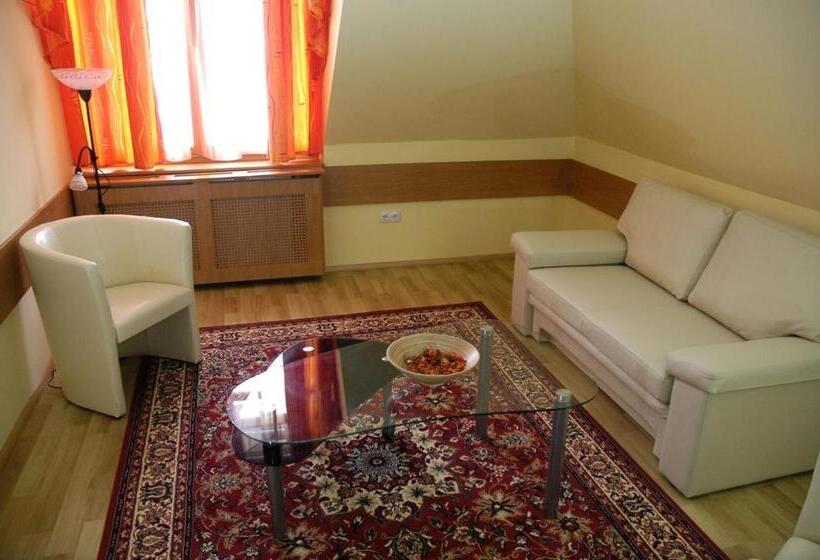 צימר Villa Sakura Panzió