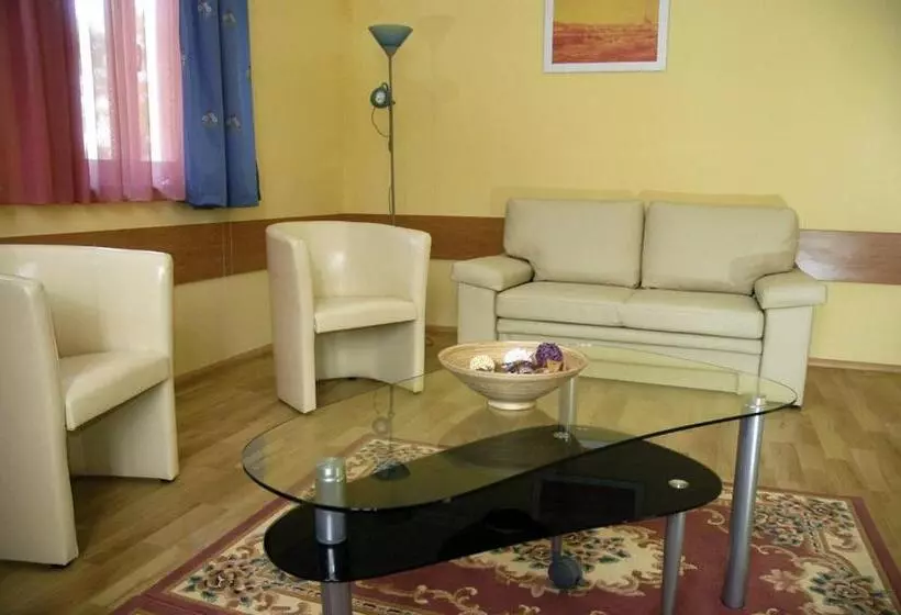 Aamiaismajoitus (B&B) Villa Sakura Panzió