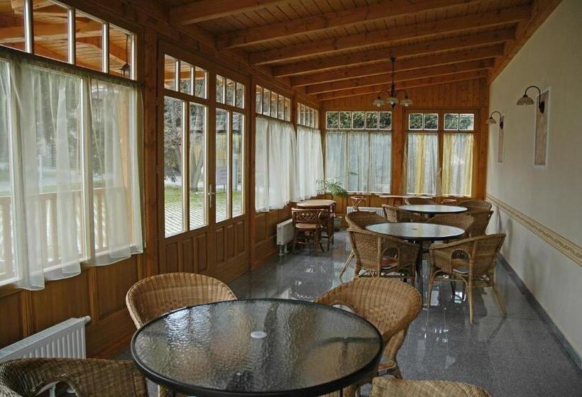 צימר Villa Sakura Panzió