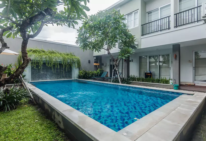 ベッドアンドブレックファースト Zenrooms Seminyak Mertanadi
