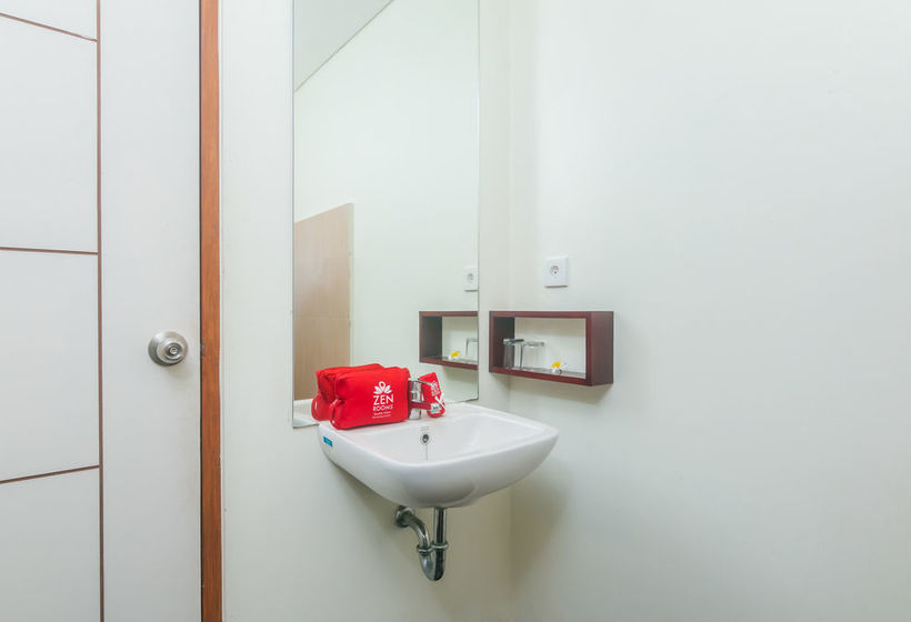 مبيت وإفطار Zenrooms Seminyak Mertanadi