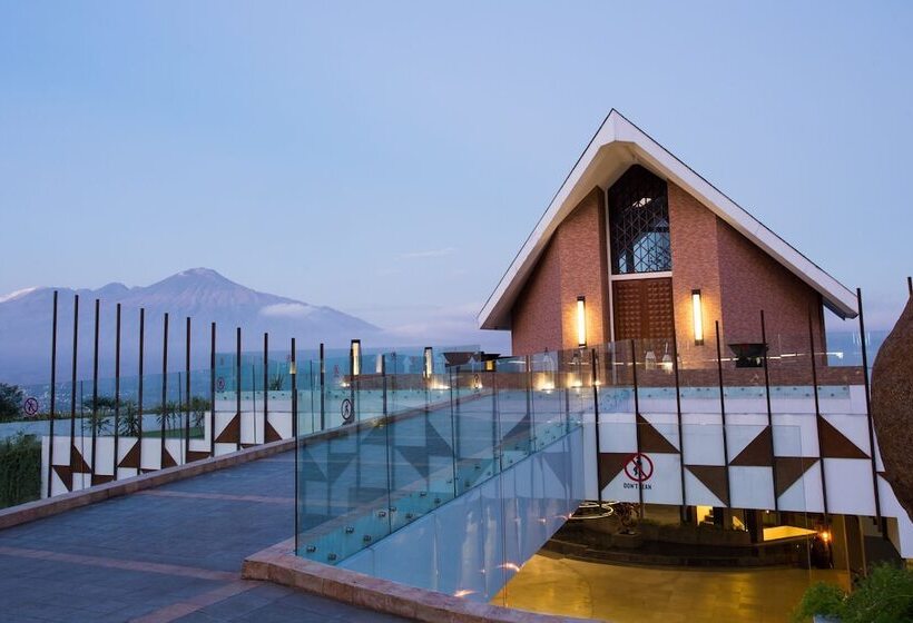 Amartahills Hotel And Resort