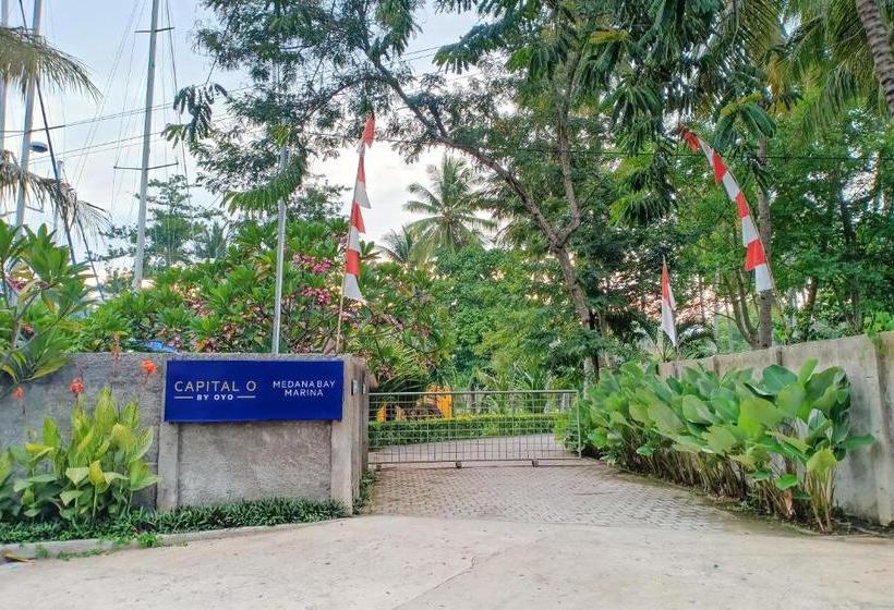 ホテル Capital O 2796 Medana Bay Marina