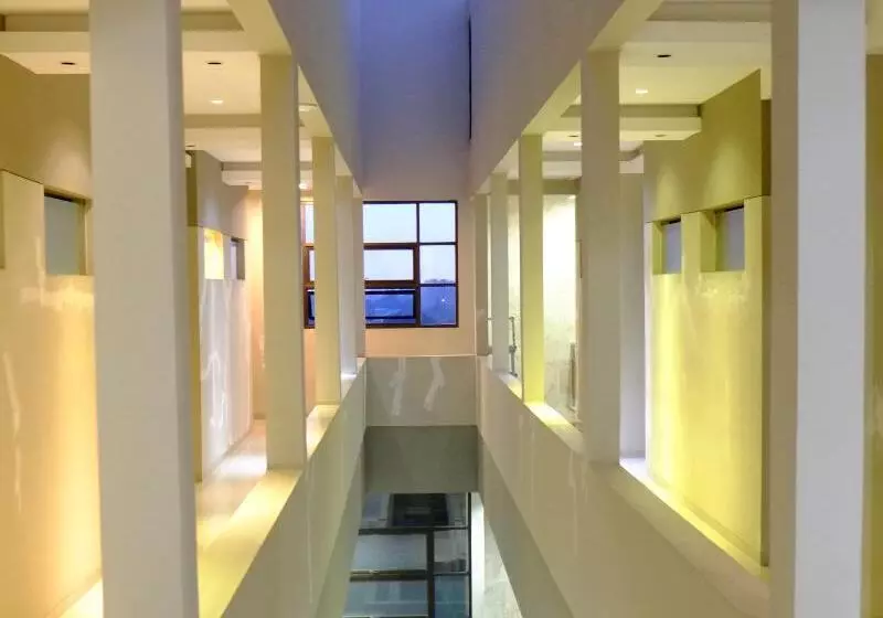 Hotel Lotus Subang