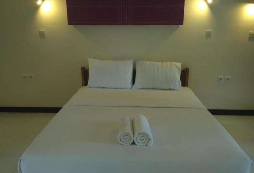 ホテル Capital O 2796 Medana Bay Marina