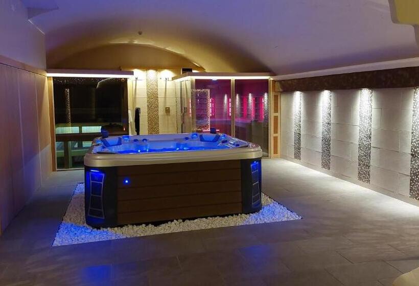 فندق Oazis Panzió