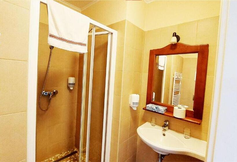 فندق Oazis Panzió