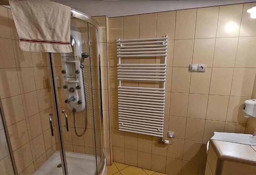 فندق Oazis Panzió