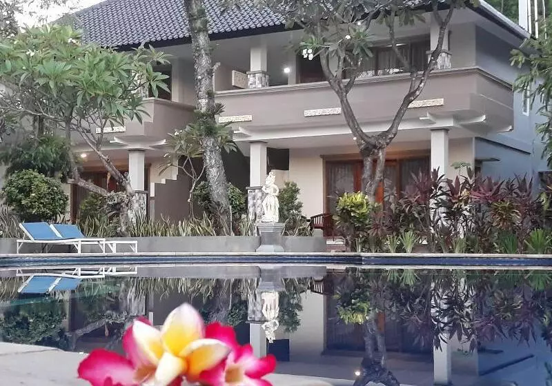 ホテル Puri Bali