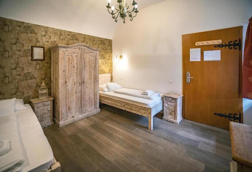 Hotel Régi Posta étterem és Fogadó