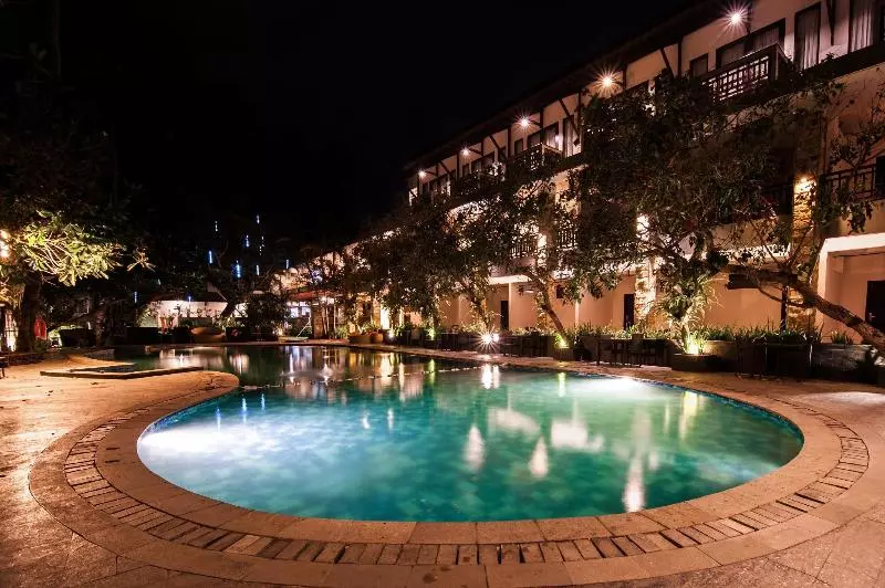 Otel Surya Kencana Seaside