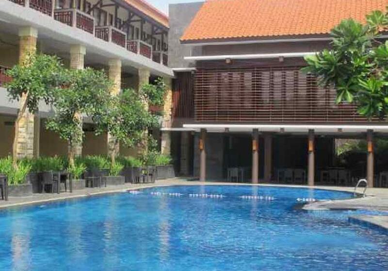 호텔 Surya Kencana Seaside