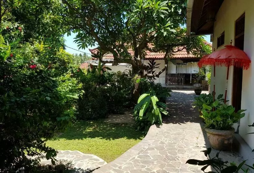 ホテル Villa Lumbalumba