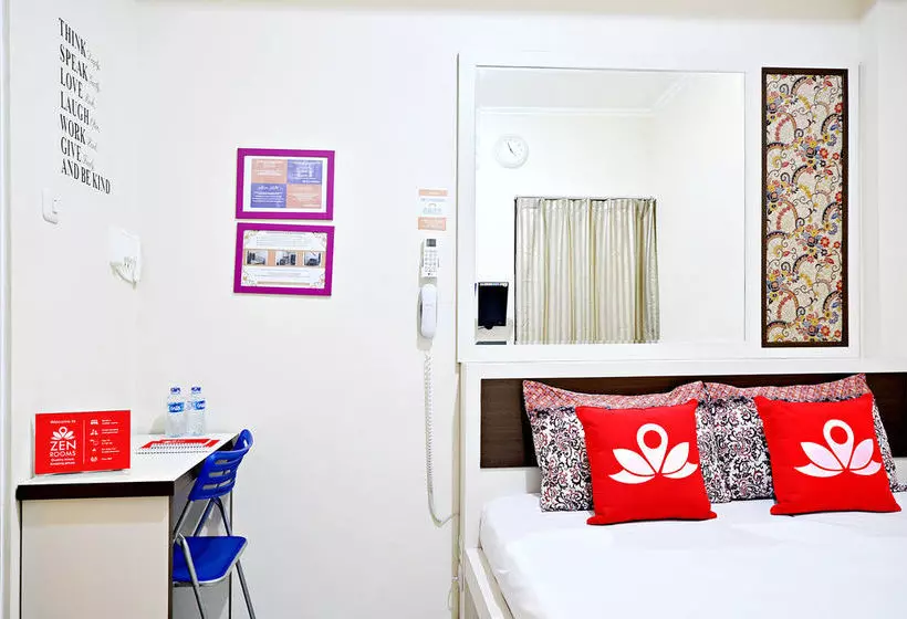 ホテル Zen Rooms Cideng Barat