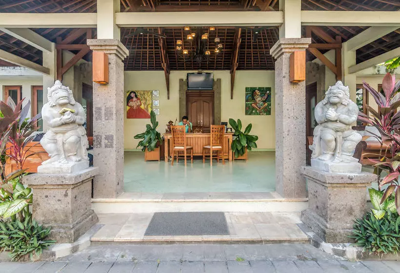 ホテル Zenrooms Kerobokan Rajawali