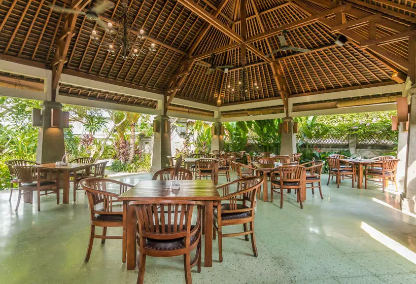 ホテル Zenrooms Kerobokan Rajawali