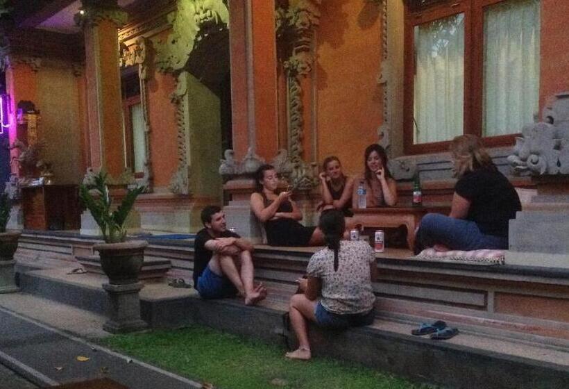 Auberge Hôtelière Nua House