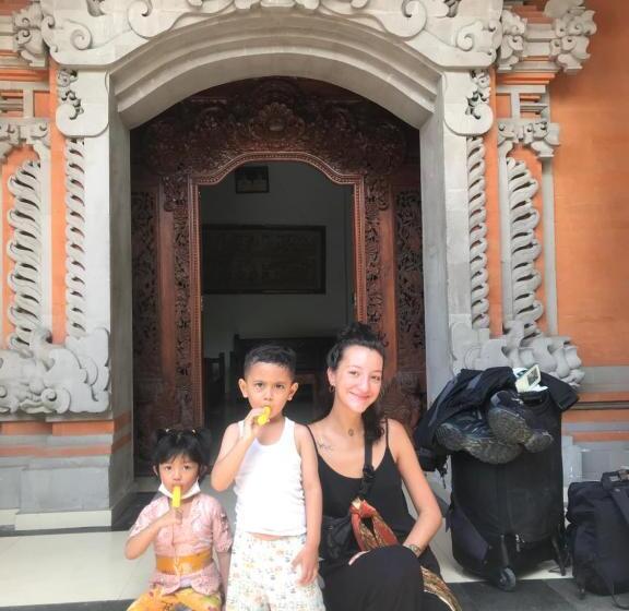 Auberge Hôtelière Nua House