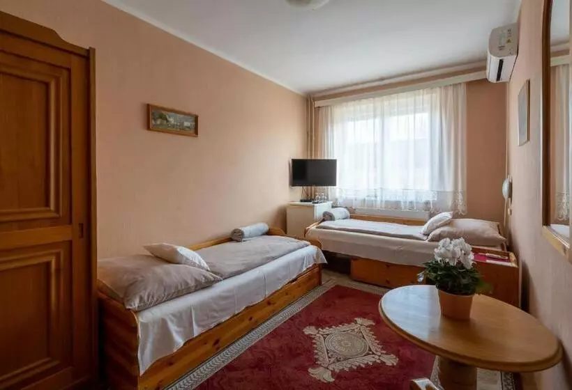 Oázis Hotel étterem