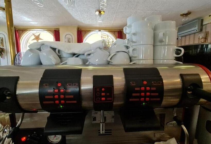 Oázis Hotel étterem