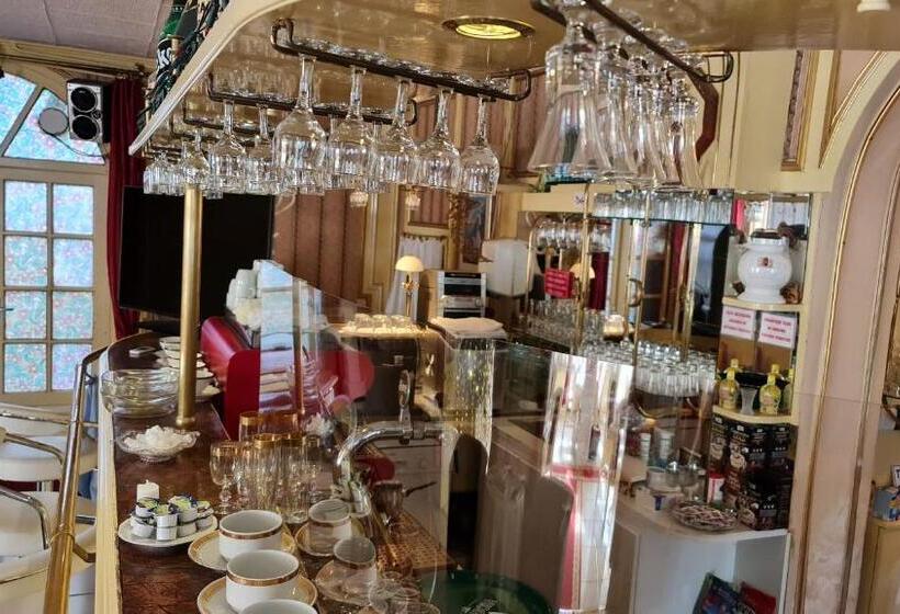 Oázis Hotel étterem