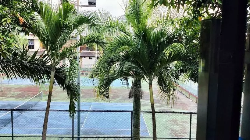 リゾートホテル Bdi Townhouse Hotel & Residence Balikpapan