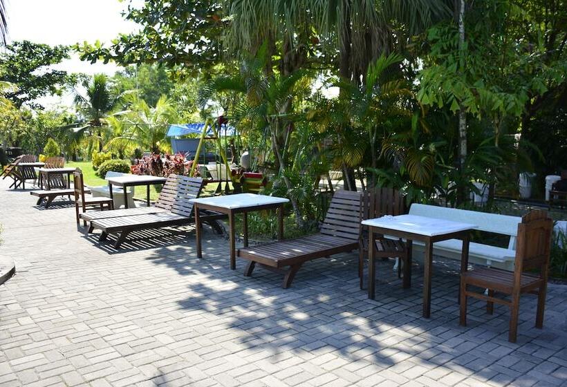 Курорт Bdi Townhouse Hotel & Residence Balikpapan