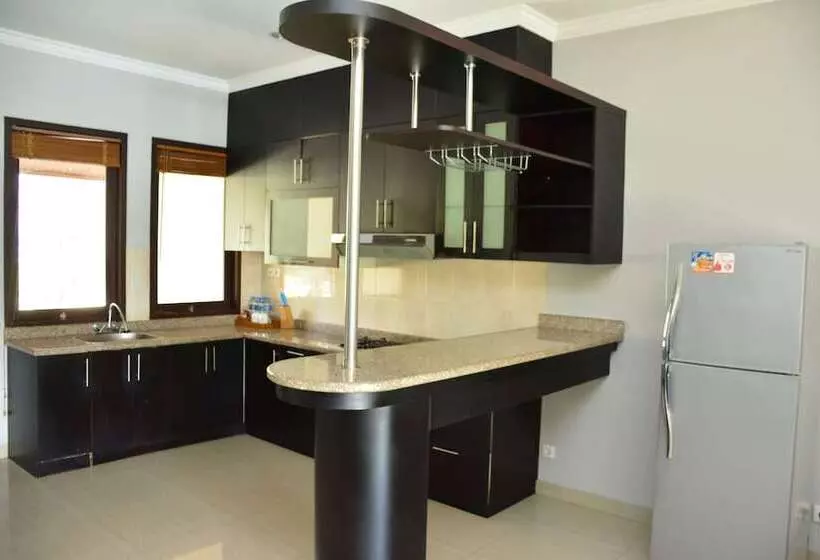 リゾートホテル Bdi Townhouse Hotel & Residence Balikpapan