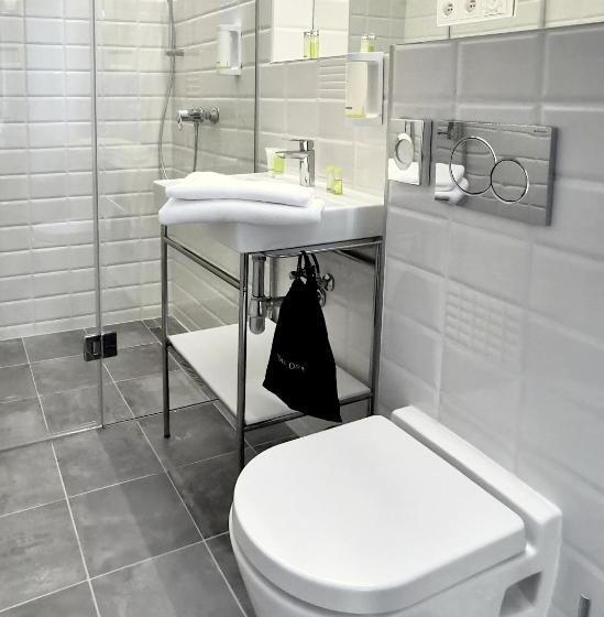 בית מלון כפרי Avion   National Cultural Monument   Iconic Houses Org