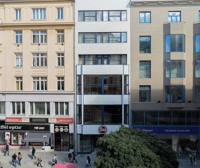 בית מלון כפרי Avion   National Cultural Monument   Iconic Houses Org