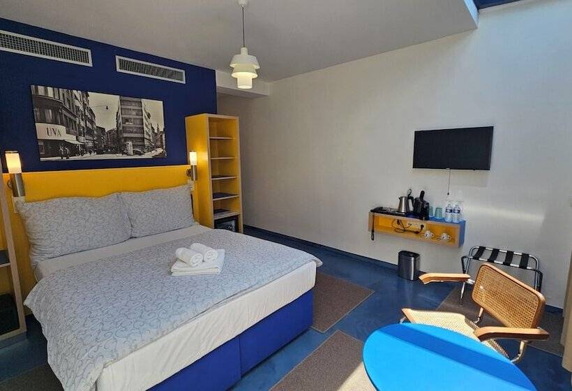 בית מלון כפרי Avion   National Cultural Monument   Iconic Houses Org