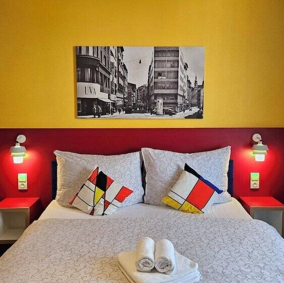 בית מלון כפרי Avion   National Cultural Monument   Iconic Houses Org