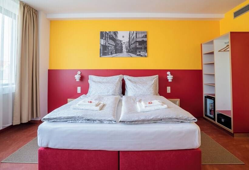 בית מלון כפרי Avion   National Cultural Monument   Iconic Houses Org