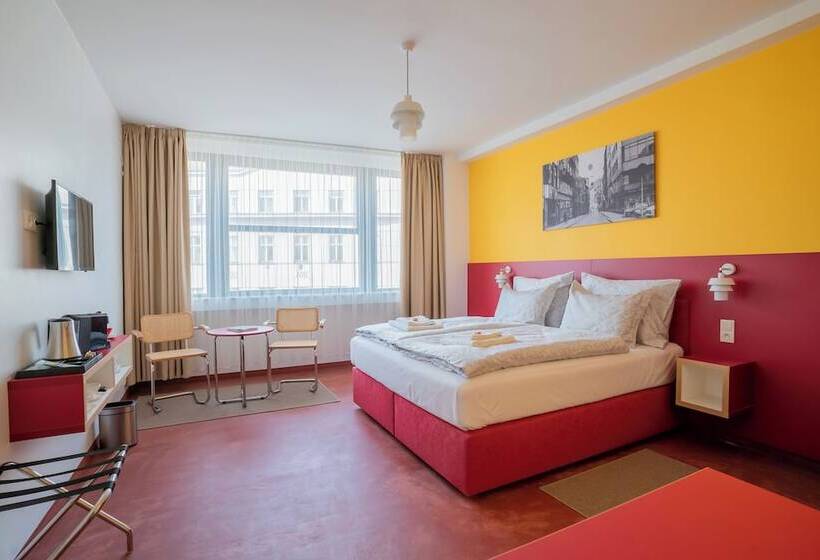 בית מלון כפרי Avion   National Cultural Monument   Iconic Houses Org