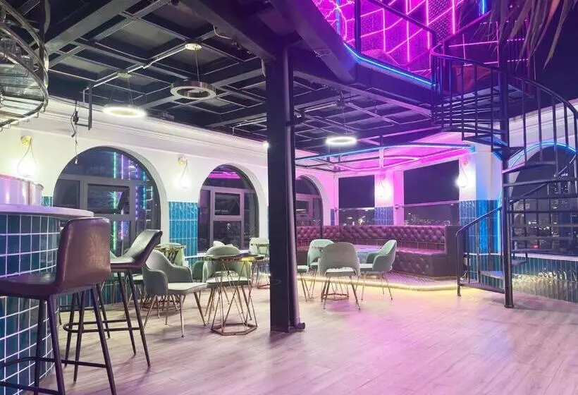 La Belle Vie Boutique