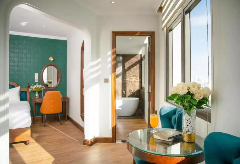 La Belle Vie Boutique