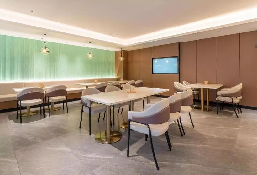 Atour X Hotel Zhuhai Gongbei Port High Speed Railway Station