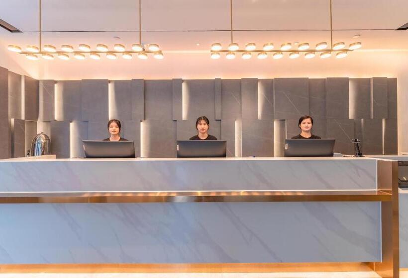 Atour X Hotel Zhuhai Gongbei Port High Speed Railway Station