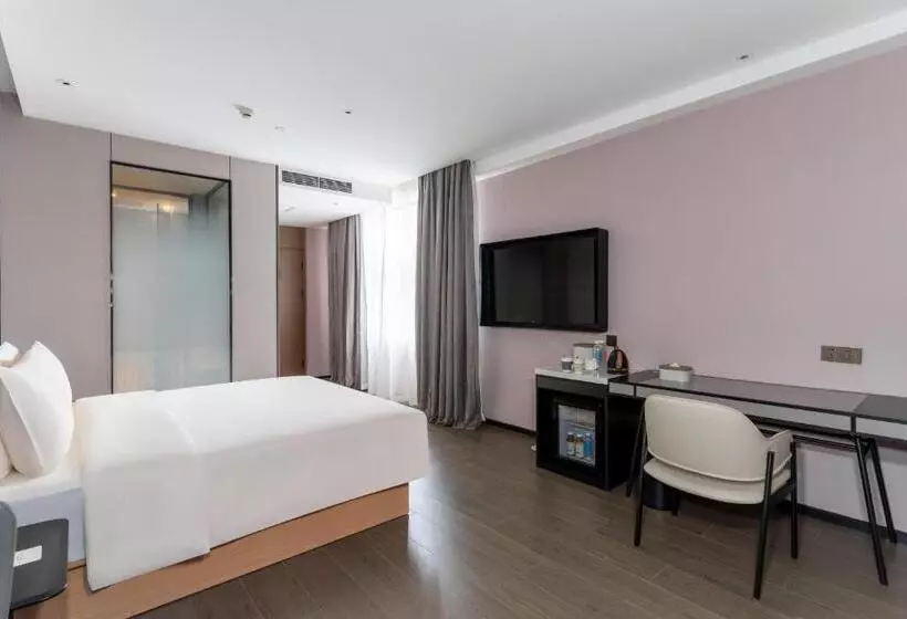 Atour X Hotel Zhuhai Gongbei Port High Speed Railway Station