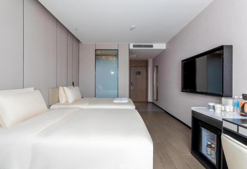 Atour X Hotel Zhuhai Gongbei Port High Speed Railway Station