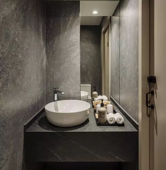 هتل The Bus Collective