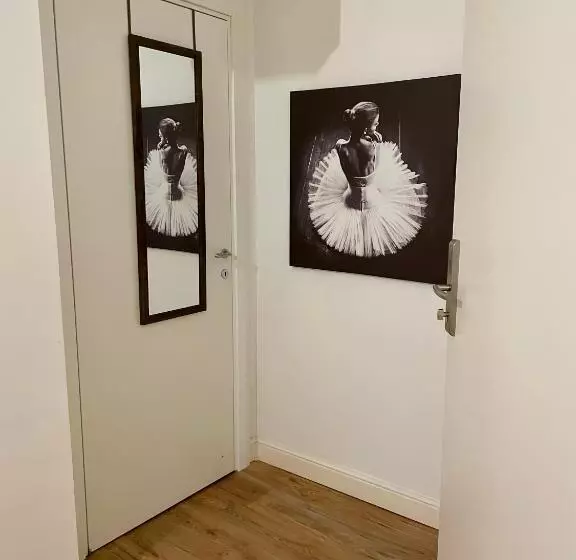 Majatalo Chambre Moderne, Proche Monaco