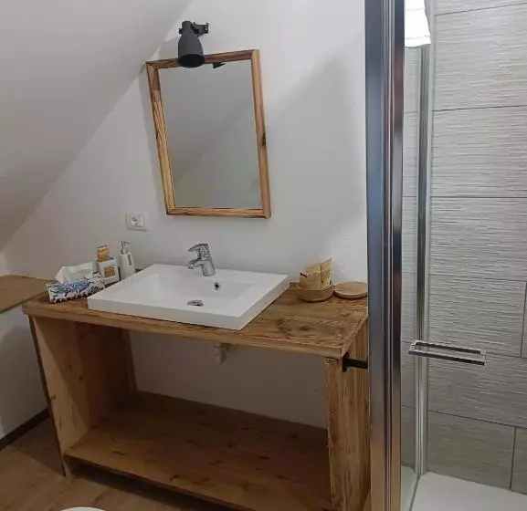 Aamiaismajoitus (B&B) Alby&b