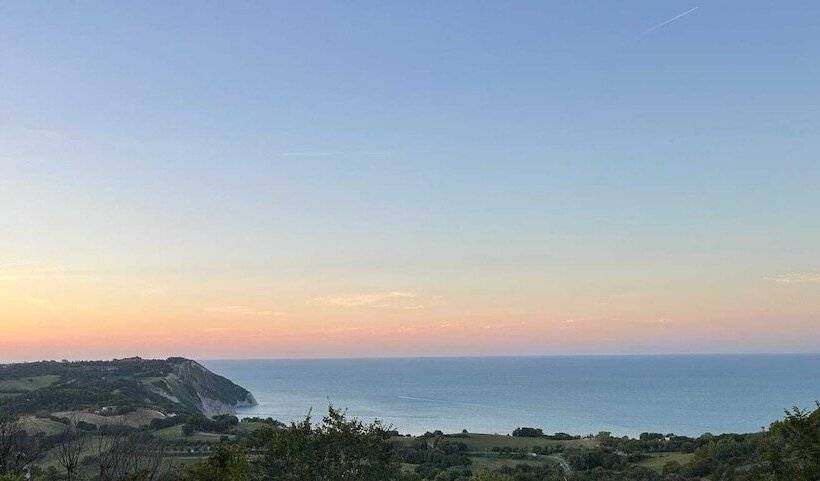 تختخواب و صبحانه Le Relais Du Lierre