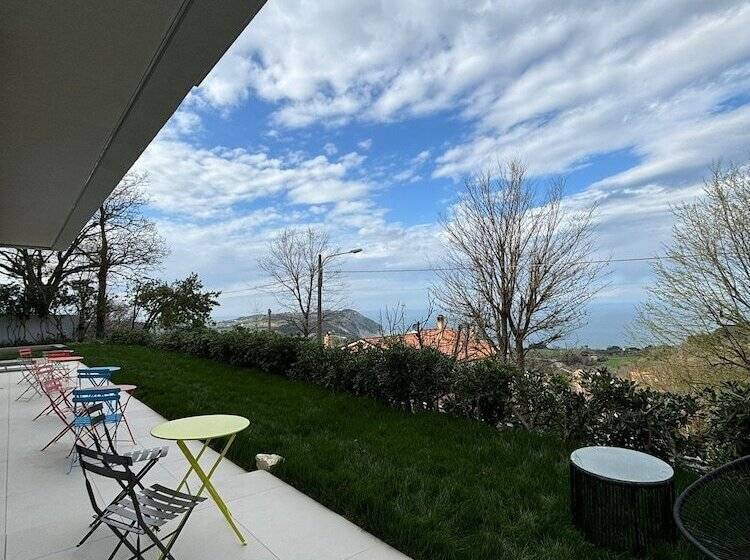 تختخواب و صبحانه Le Relais Du Lierre