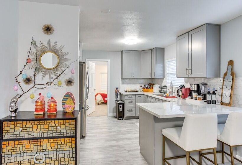 Charming Auburn Home: 15 Mi To Downtown Tacoma!