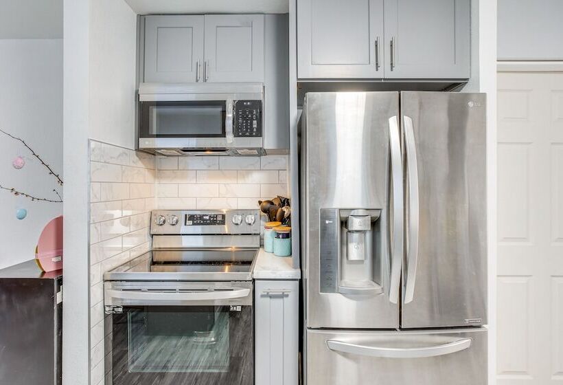 Charming Auburn Home: 15 Mi To Downtown Tacoma!