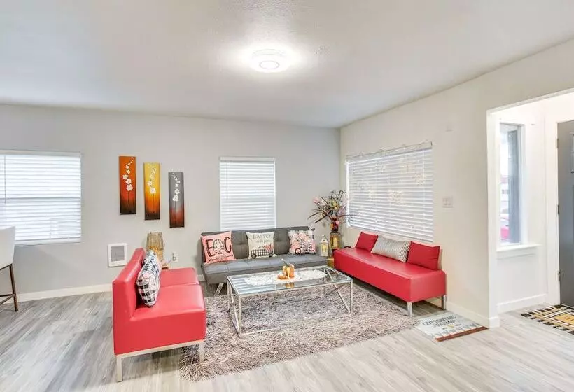 Charming Auburn Home: 15 Mi To Downtown Tacoma!